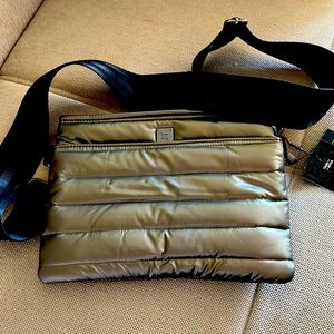 Adjustable crossbody shoulder bag